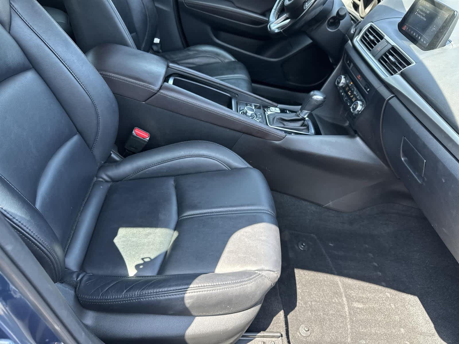 Thumbnail: 2018 Mazda Mazda3 - 15