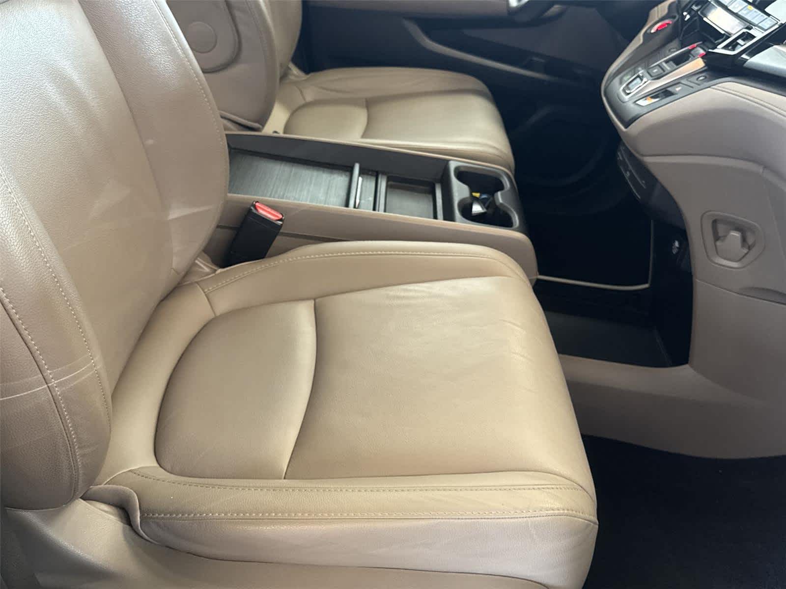 Thumbnail: 2018 Honda Odyssey - 16