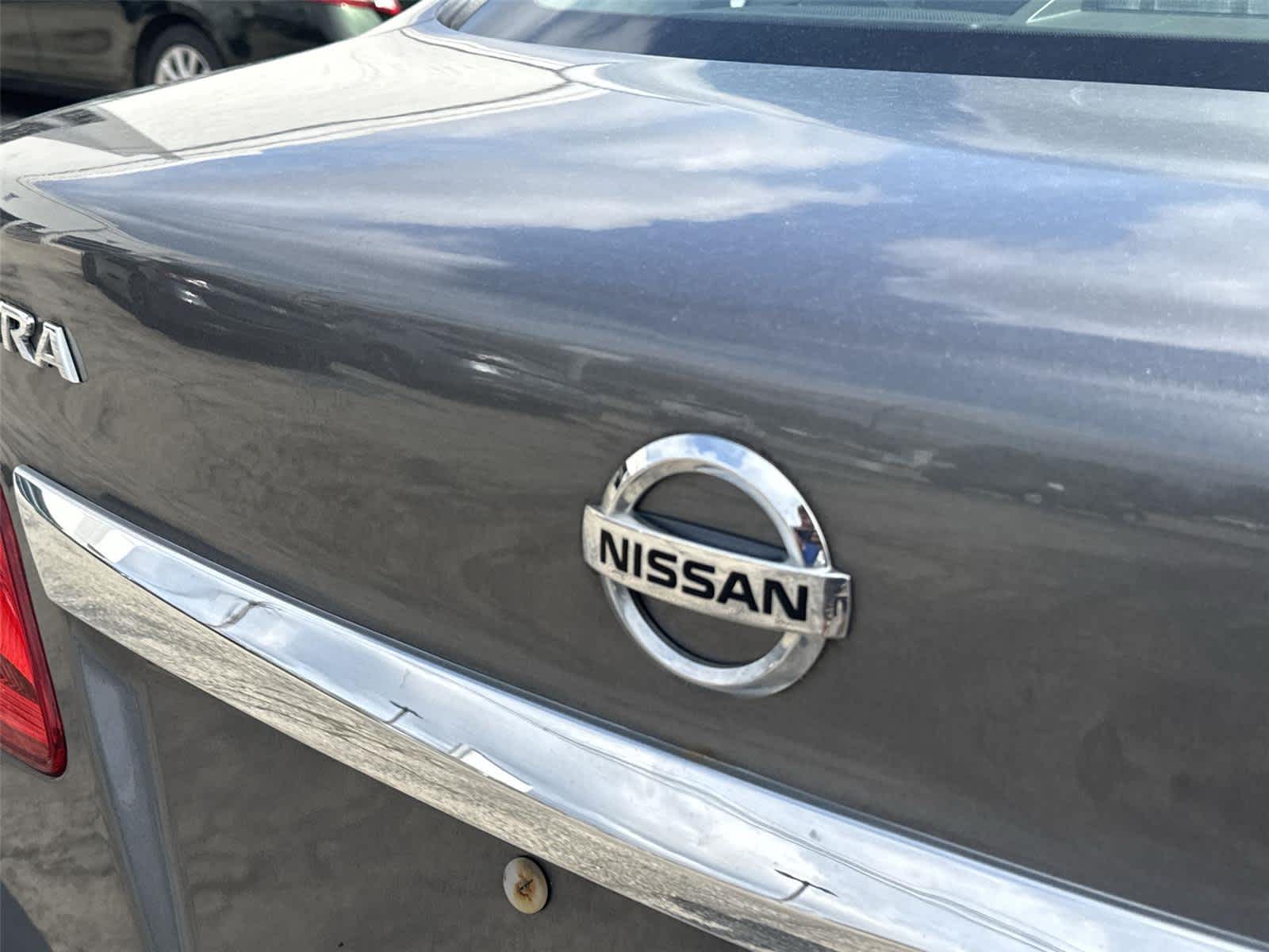 Thumbnail: 2019 Nissan Sentra - 11