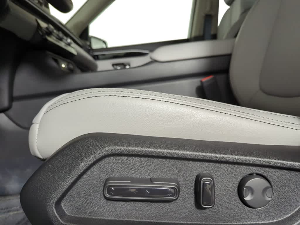 Thumbnail: 2025 Honda Pilot - 15