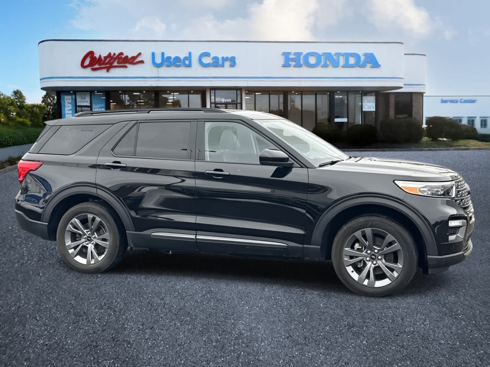 Thumbnail: 2023 Ford Explorer - 6