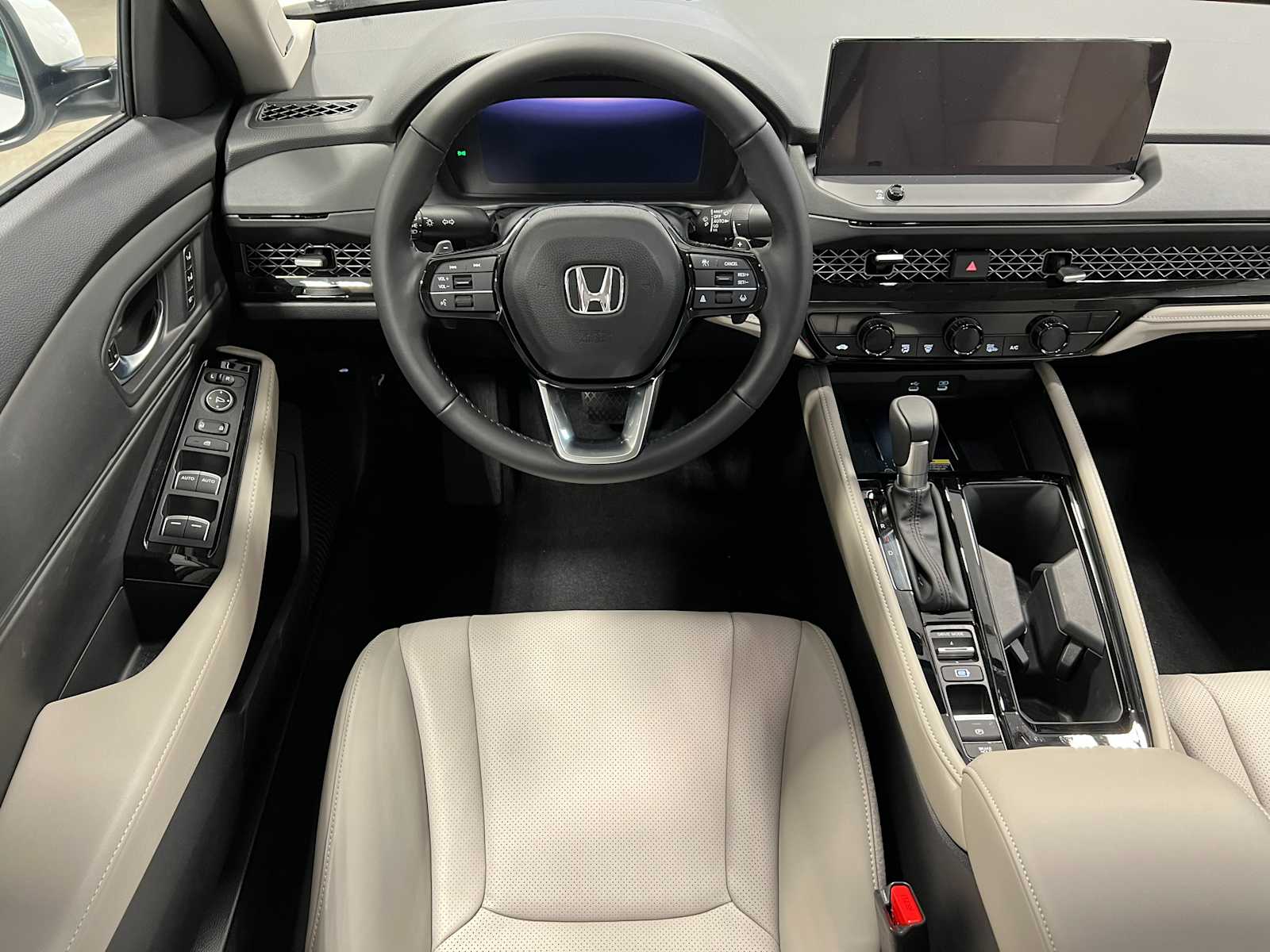 2024 Honda Accord Touring 16