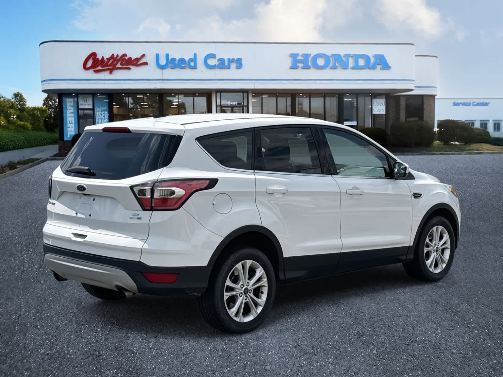 Thumbnail: 2017 Ford Escape - 5