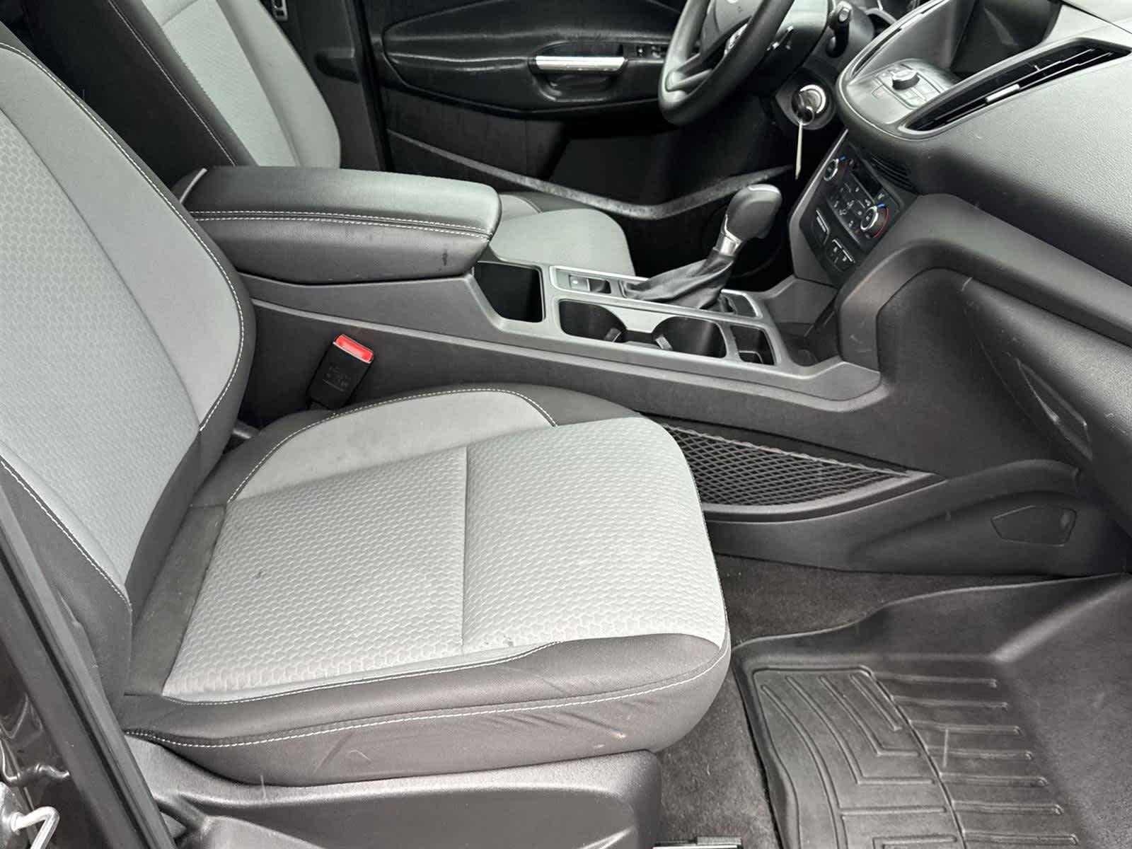 2017 Ford Escape SE 16