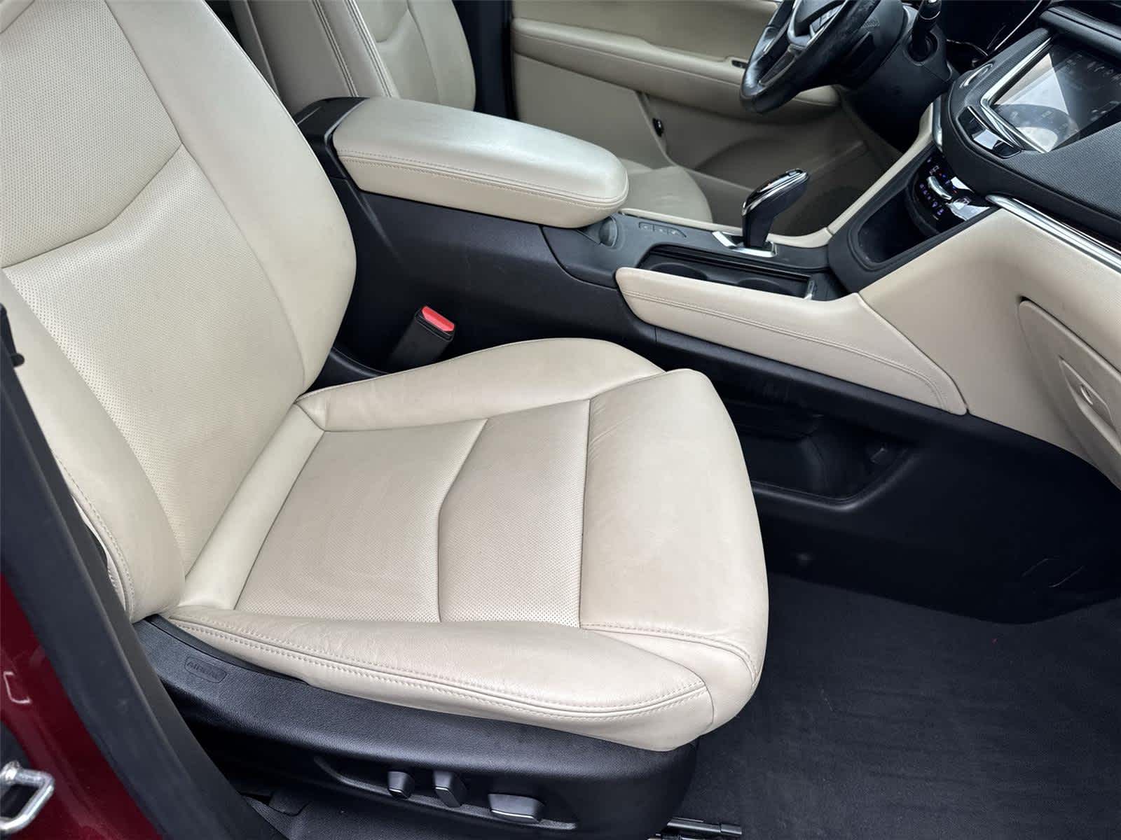 Thumbnail: 2019 Cadillac XT5 - 17