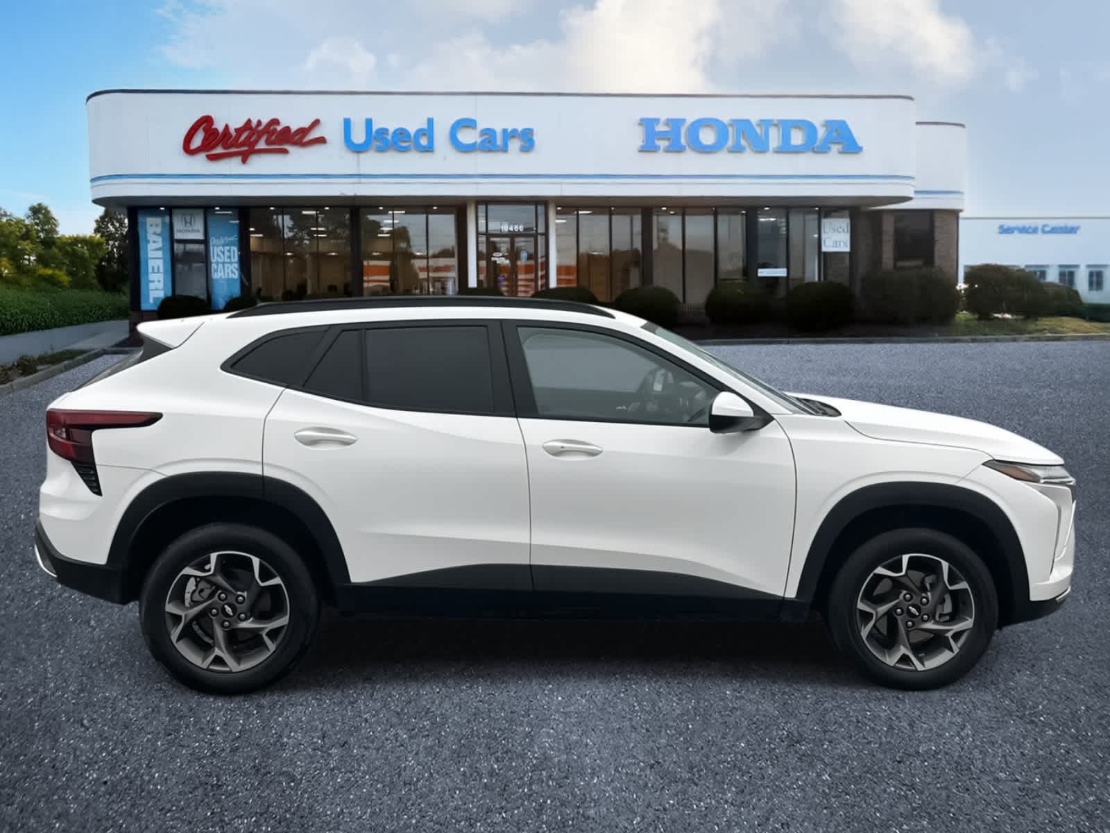 Thumbnail: 2024 Chevrolet Trax - 6