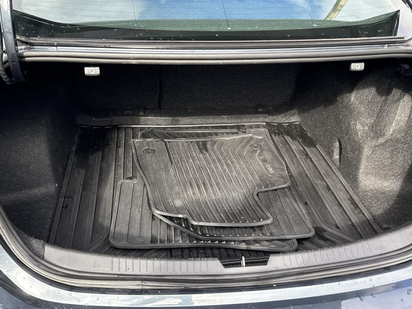 Thumbnail: 2020 Chevrolet Malibu - 16