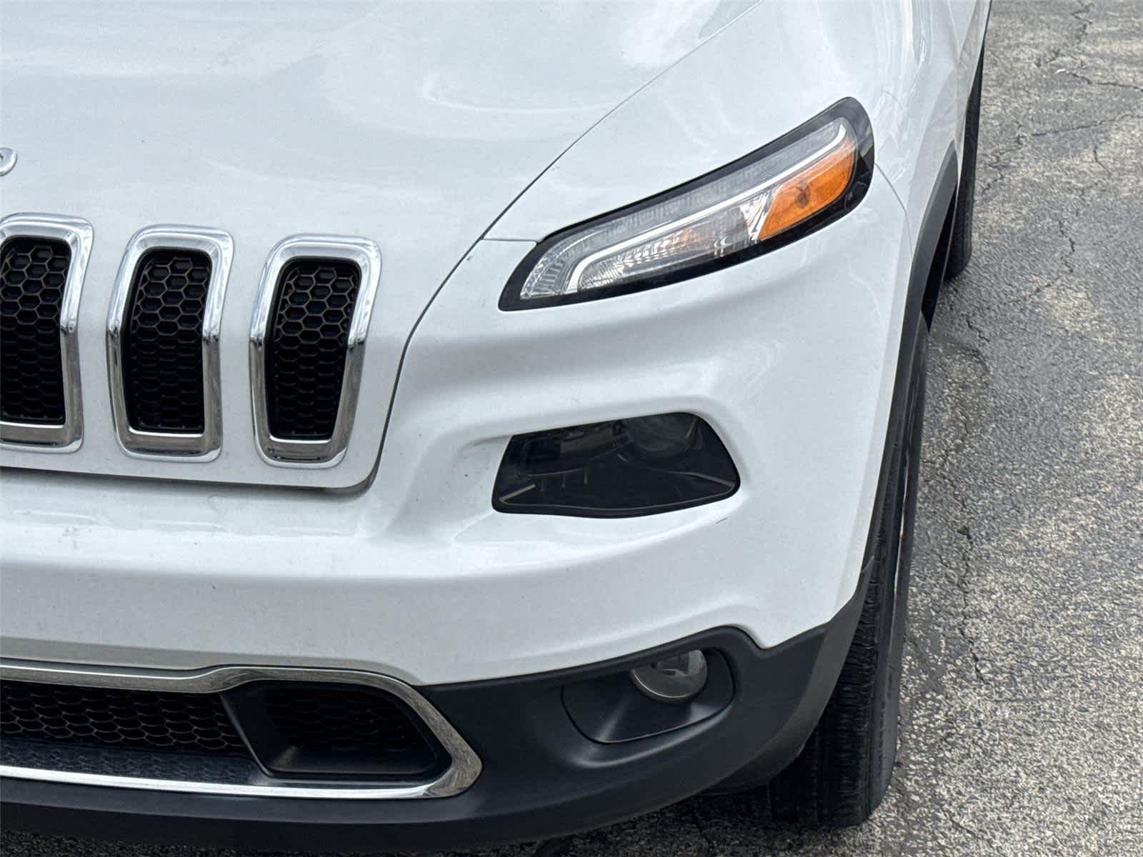 Thumbnail: 2018 Jeep Cherokee - 9