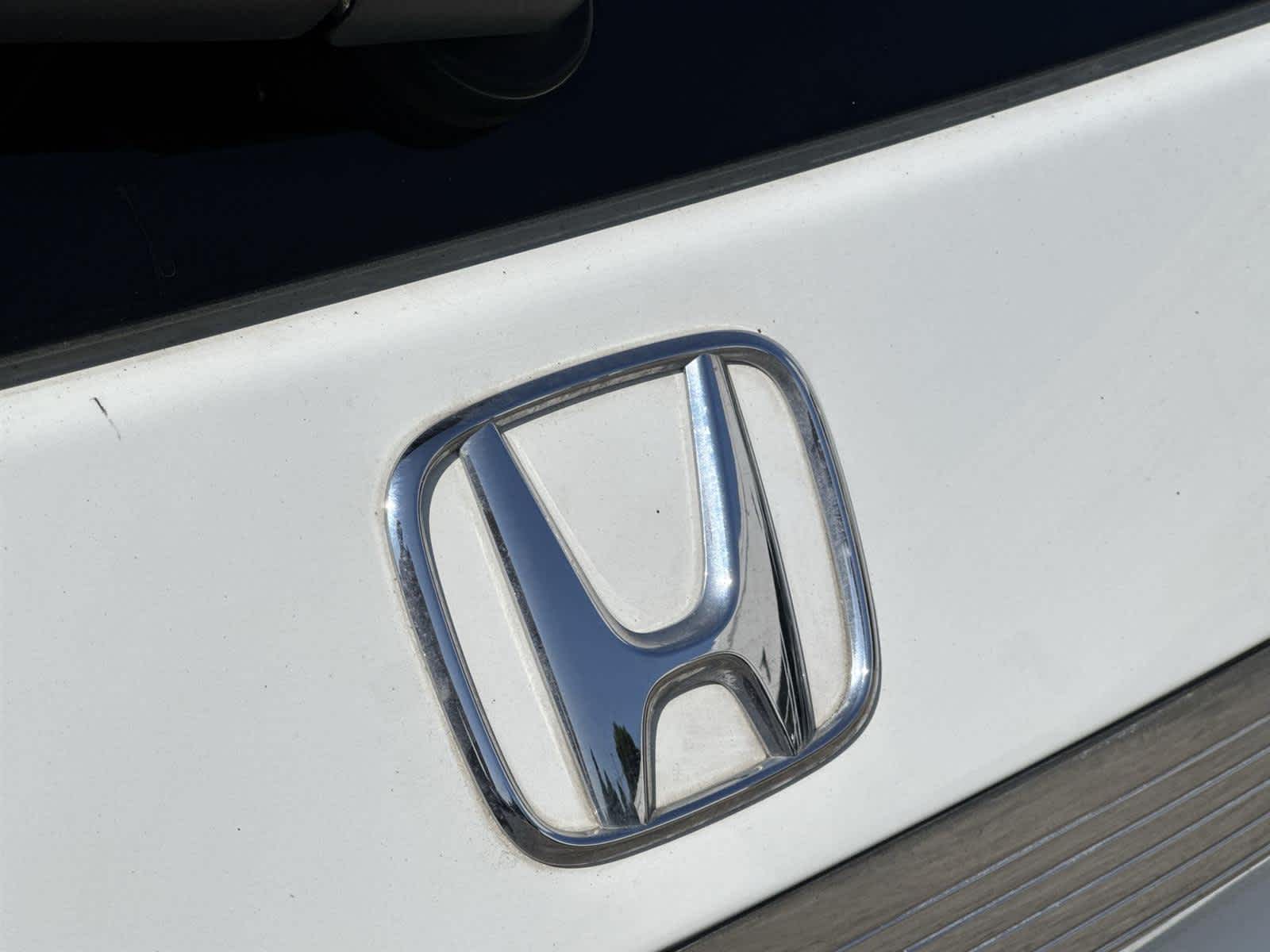 Thumbnail: 2012 Honda Odyssey - 10