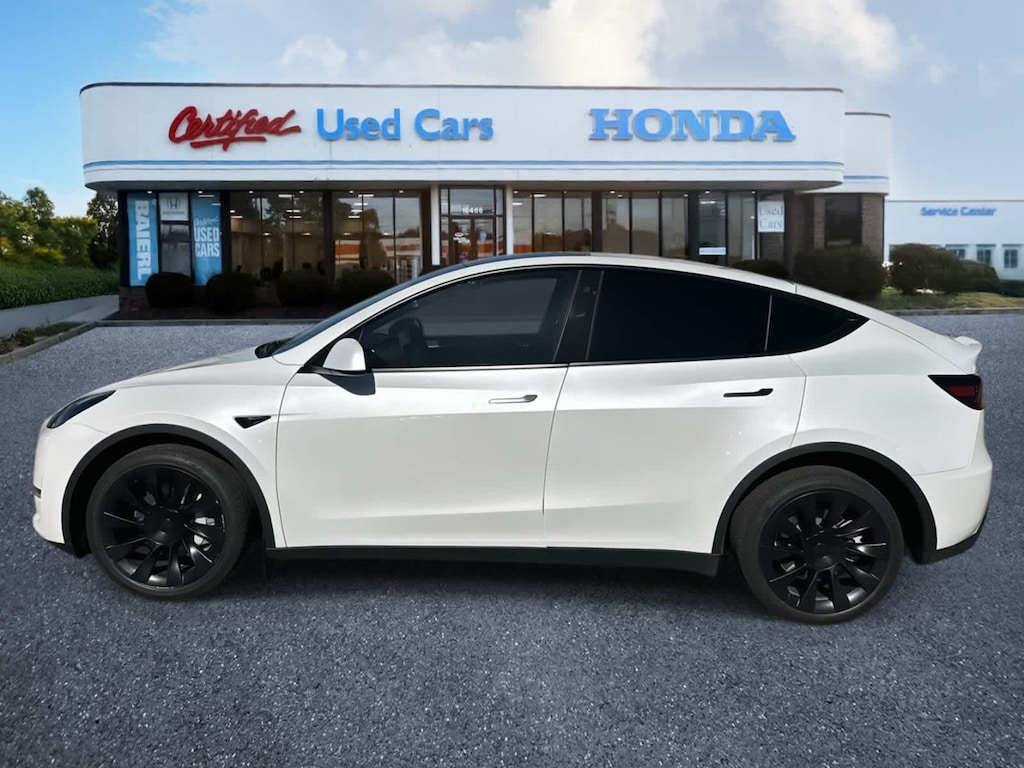 Used 2023 Tesla Model Y Long Range SUV