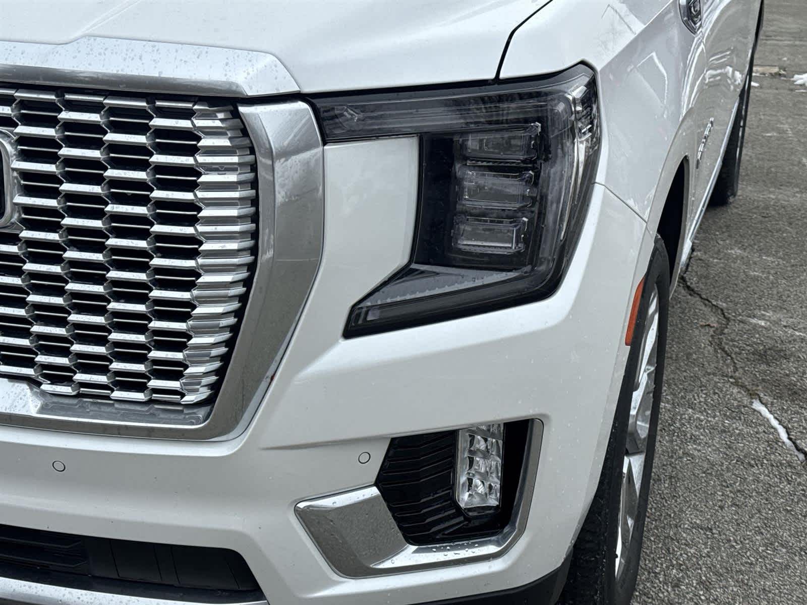 Thumbnail: 2023 GMC Yukon XL - 9