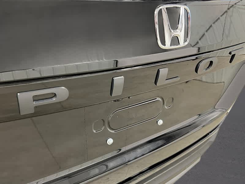 2025 Honda Pilot Touring photo 4