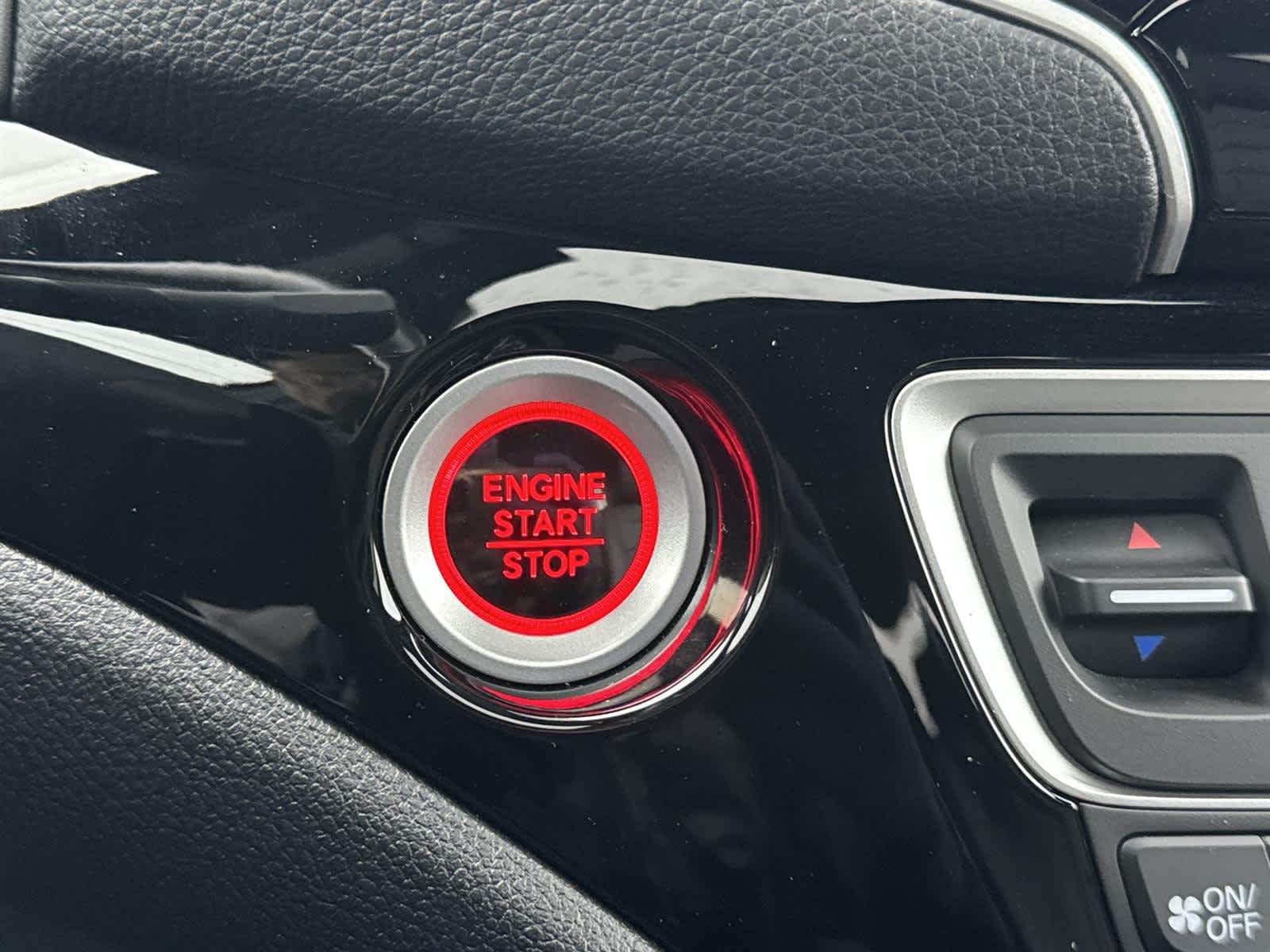 Thumbnail: 2025 Honda Ridgeline - 30