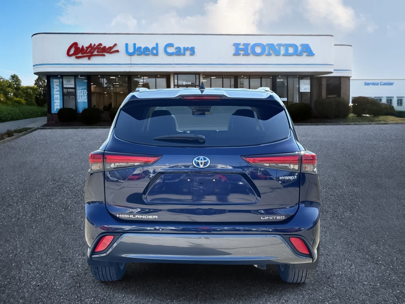 Thumbnail: 2023 Toyota Highlander - 4