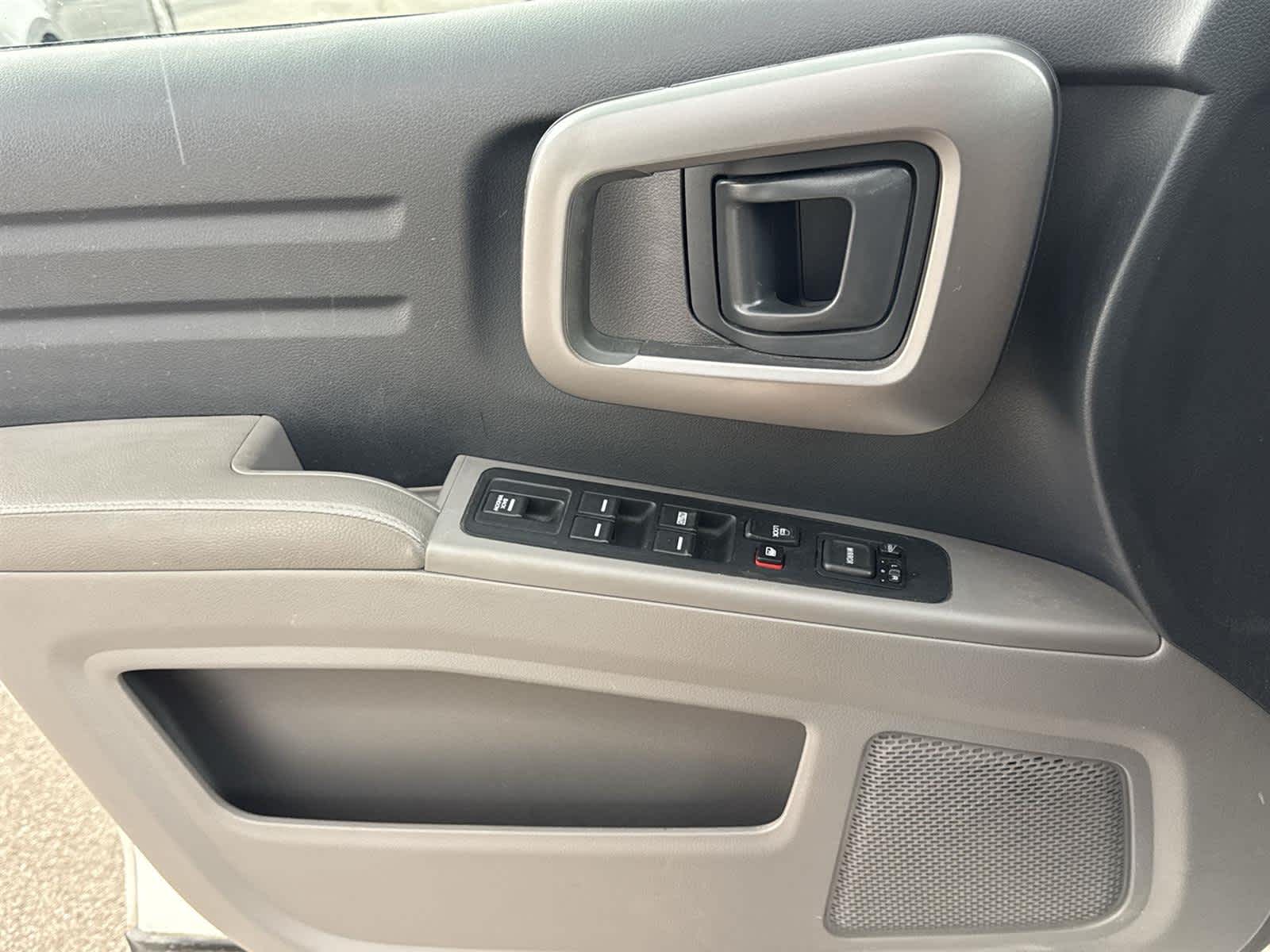 2014 Honda Ridgeline RTL 32