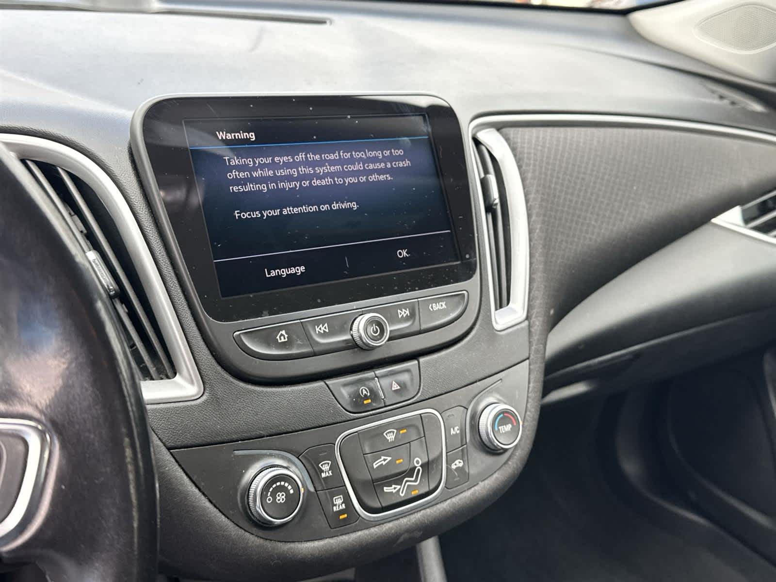 Thumbnail: 2020 Chevrolet Malibu - 24