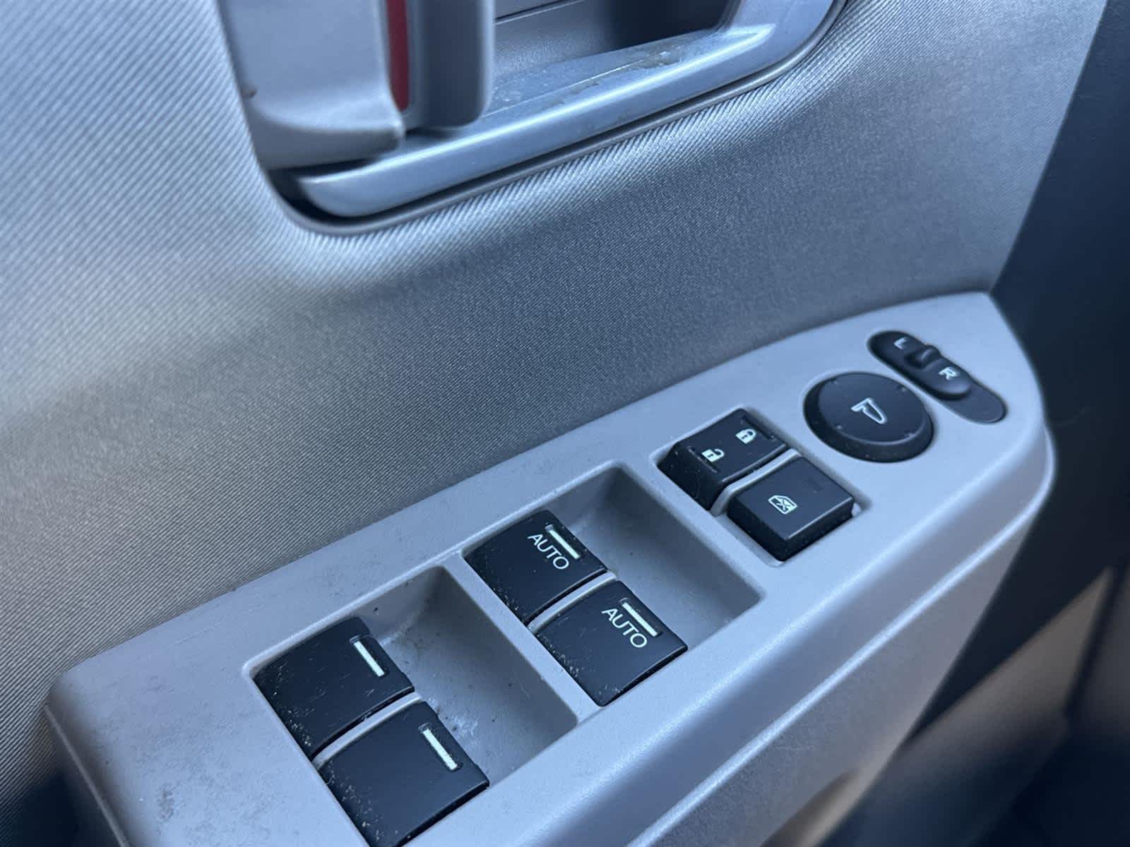 Thumbnail: 2012 Honda Pilot - 32