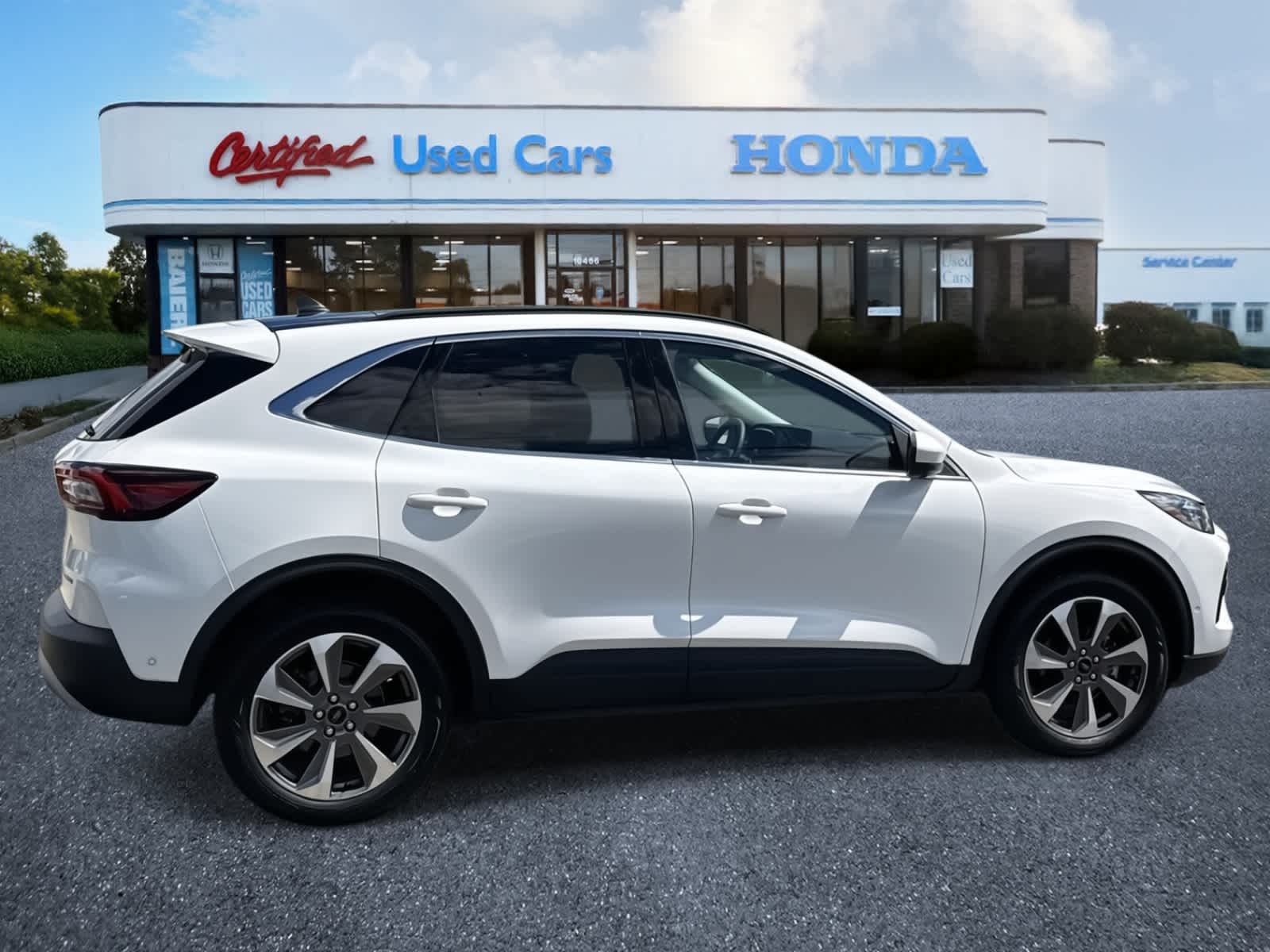 Thumbnail: 2023 Ford Escape - 6