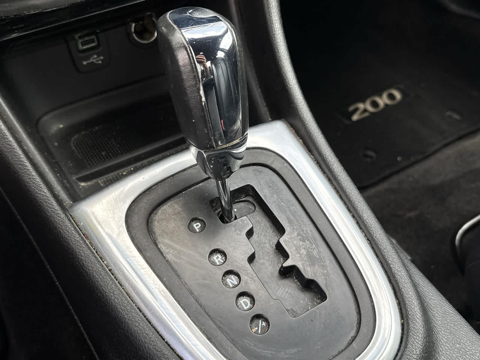 Thumbnail: 2012 Chrysler 200 - 25