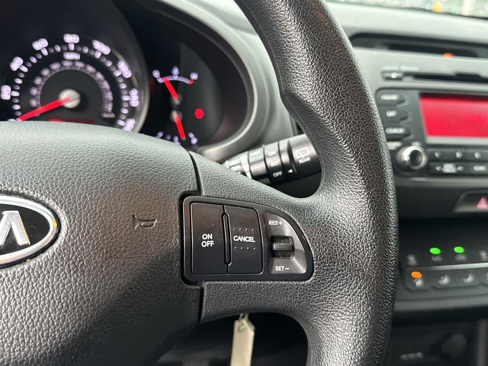 Thumbnail: 2012 Kia Sportage - 18