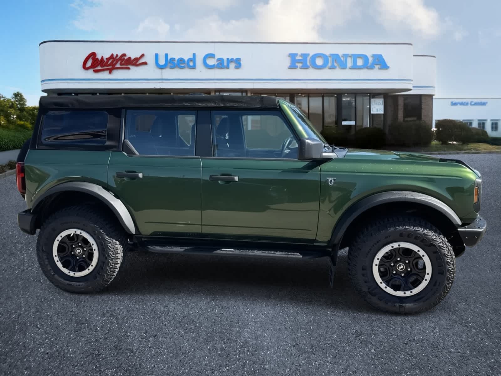 Thumbnail: 2022 Ford Bronco - 6