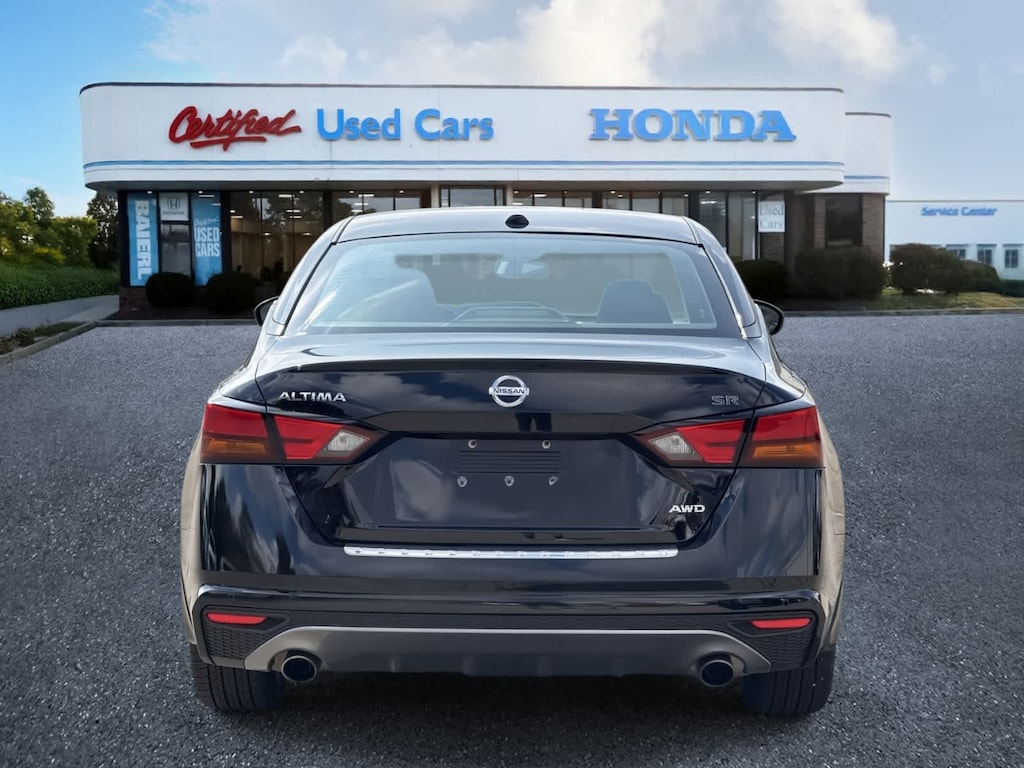 Used 2020 Nissan Altima 2.5 SR Sedan