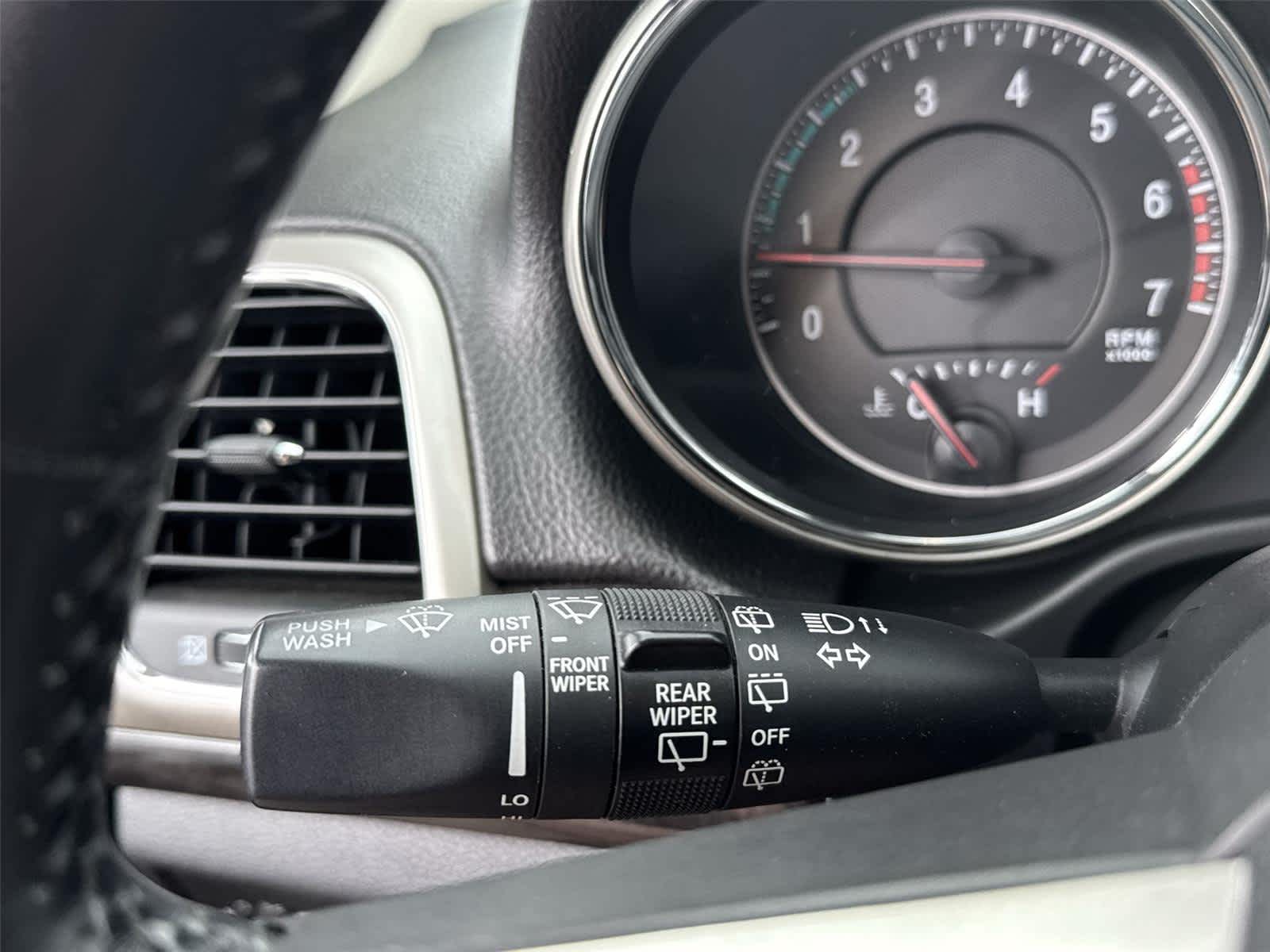 Thumbnail: 2013 Jeep Grand Cherokee - 22