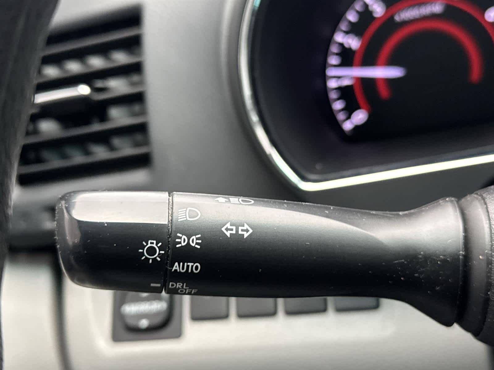 Thumbnail: 2013 Toyota Highlander - 19