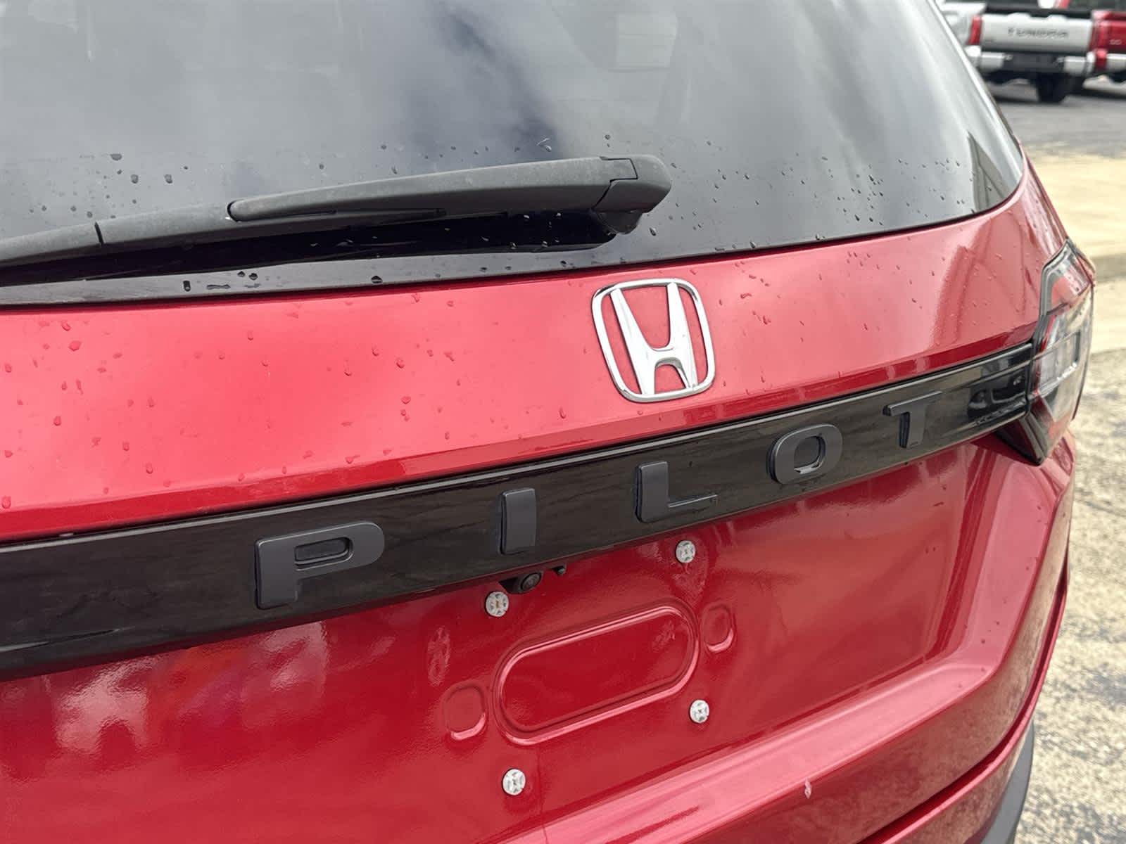 Thumbnail: 2023 Honda Pilot - 11