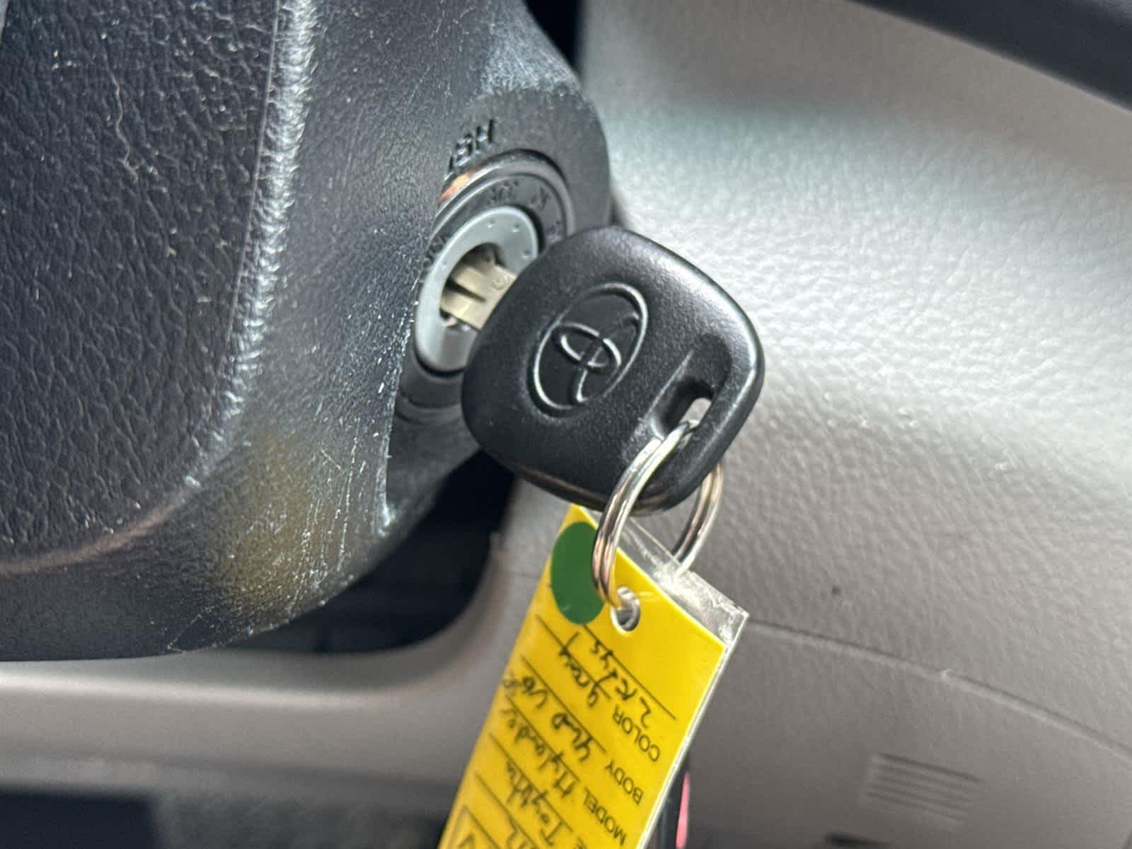 Thumbnail: 2012 Toyota Highlander - 31