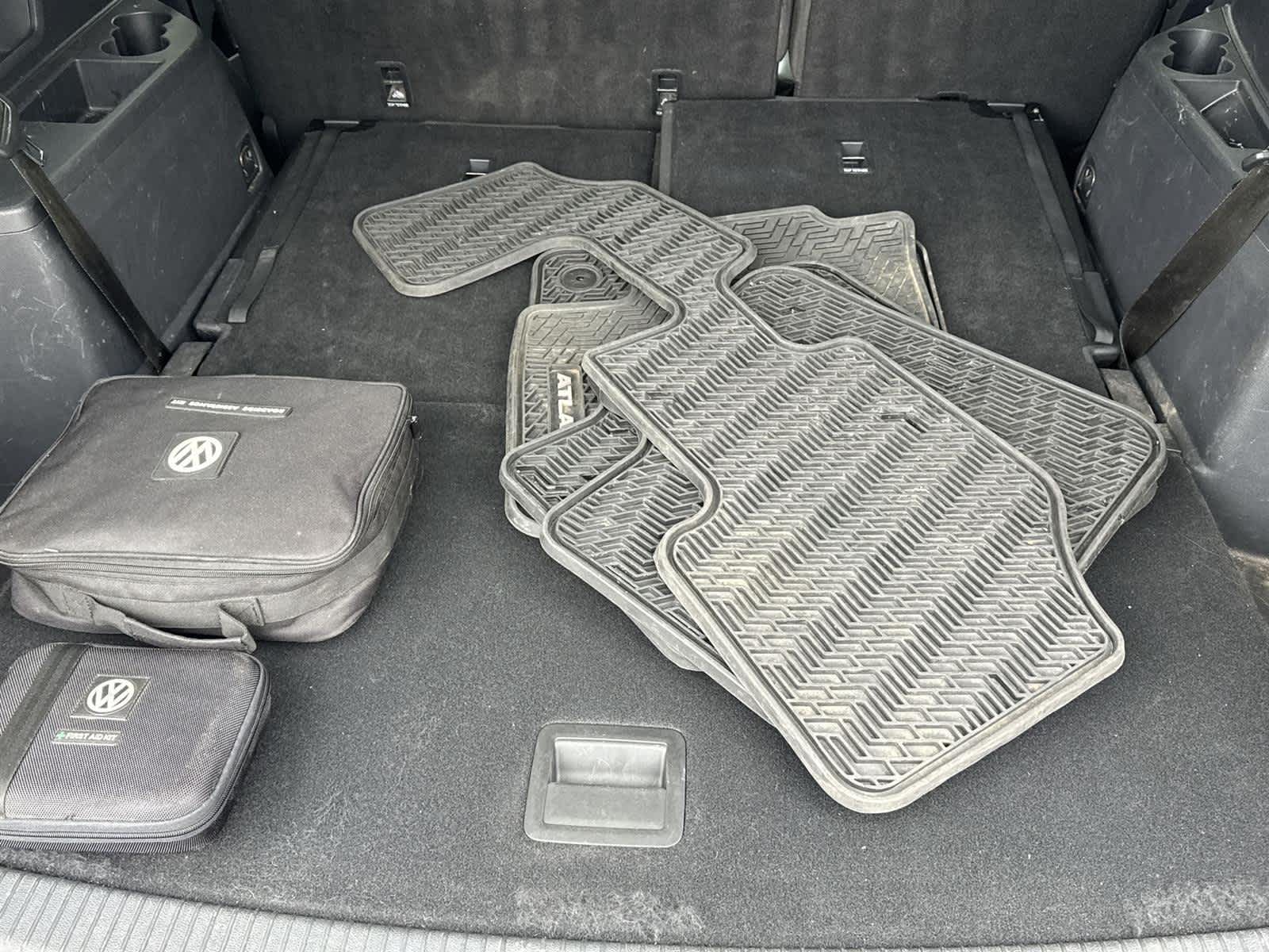 Thumbnail: 2018 Volkswagen Atlas - 16