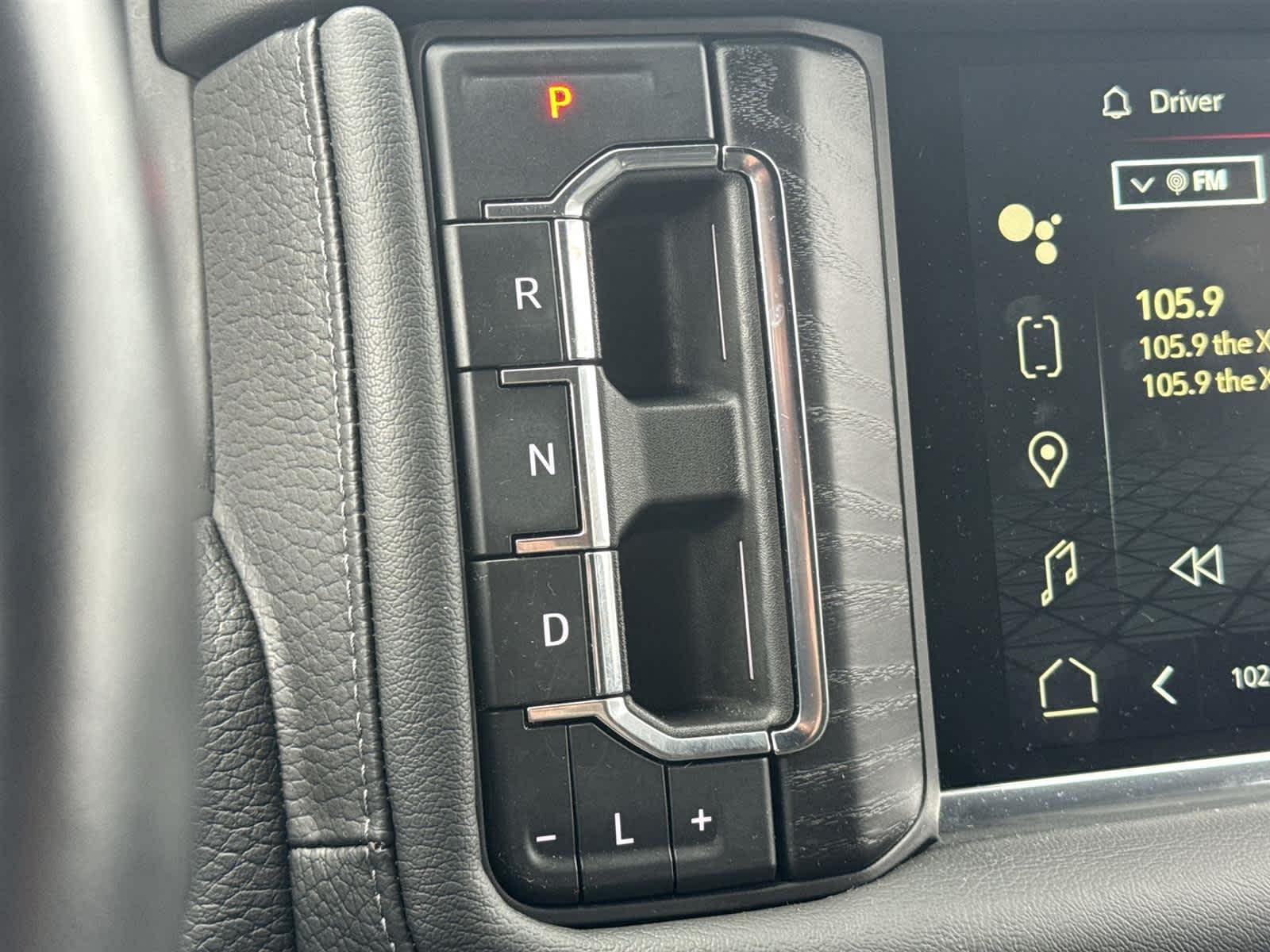 Thumbnail: 2023 GMC Yukon XL - 32