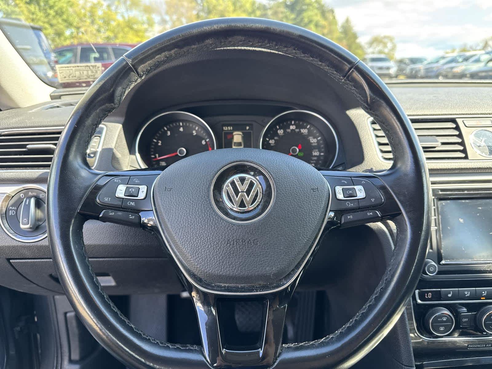Thumbnail: 2017 Volkswagen Passat - 20