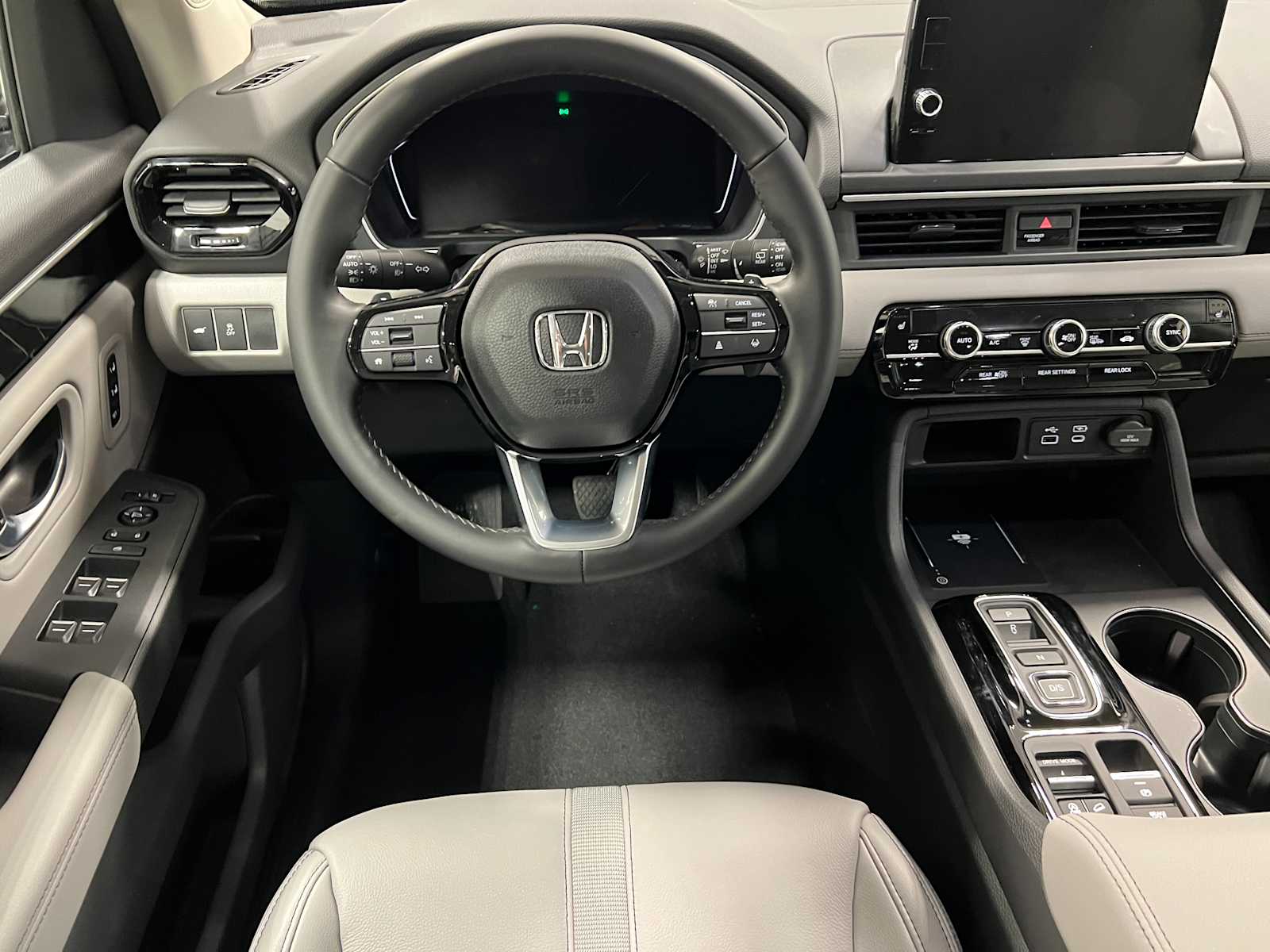 Thumbnail: 2025 Honda Pilot - 16