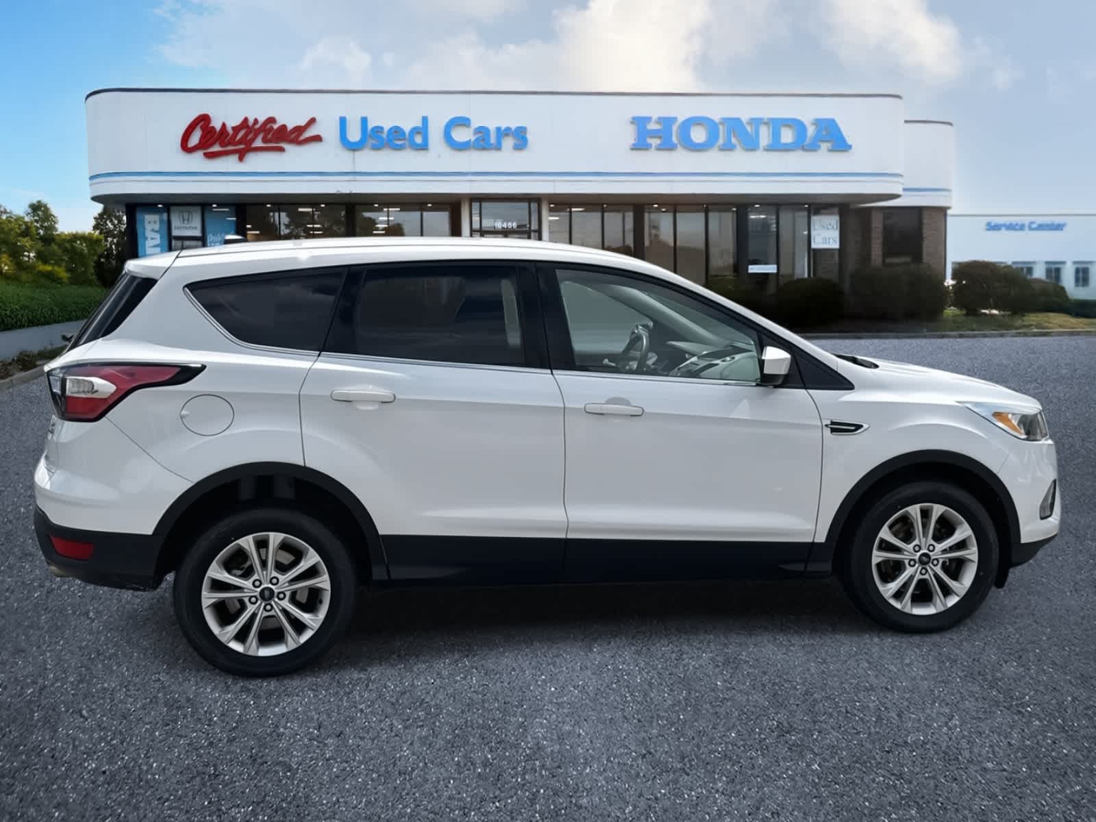 Thumbnail: 2017 Ford Escape - 6