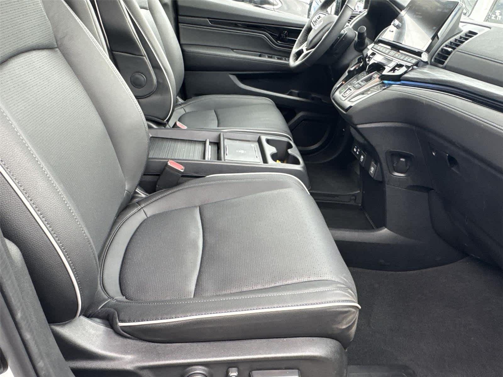 2026 Honda Odyssey Elite - Photo 17