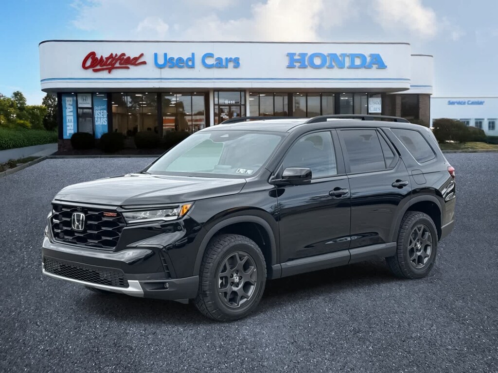 Certified 2025 Honda Pilot TrailSport SUV