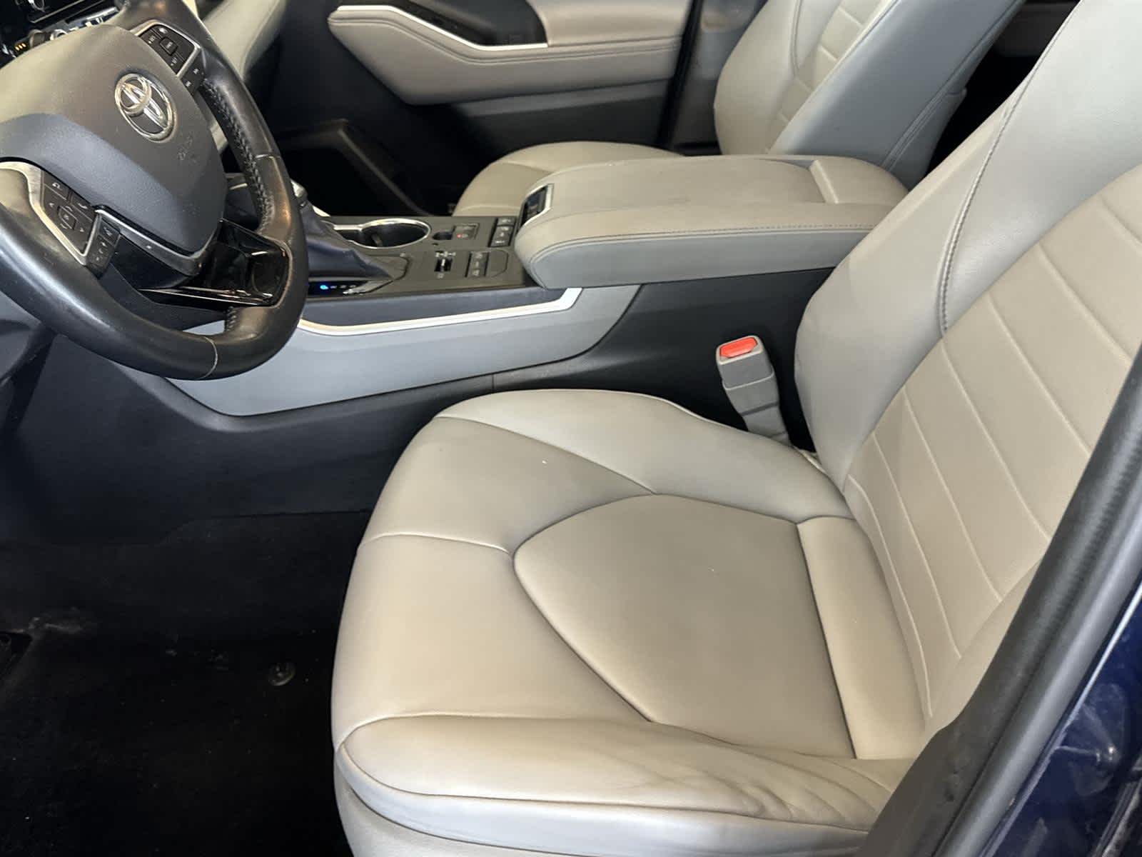 Thumbnail: 2020 Toyota Highlander - 11