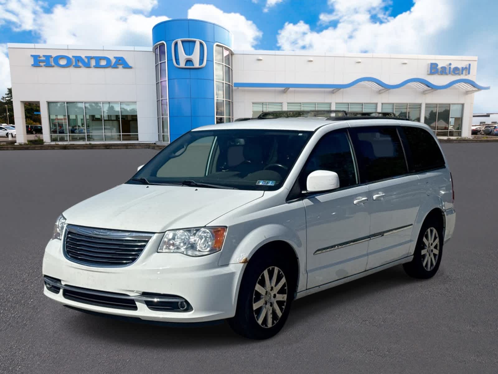 Used 2014 Chrysler Town & Country Touring with VIN 2C4RC1BGXER164674 for sale in Wexford, PA