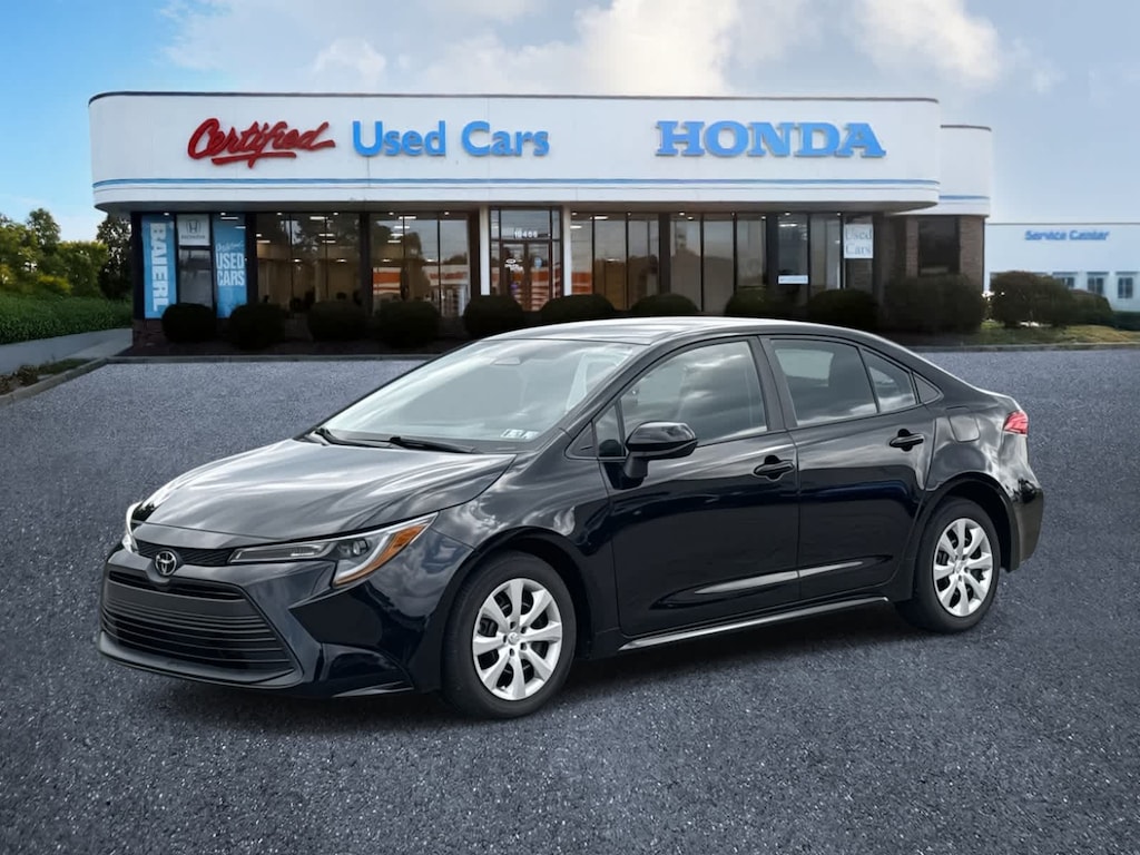 Used 2023 Toyota Corolla LE Sedan
