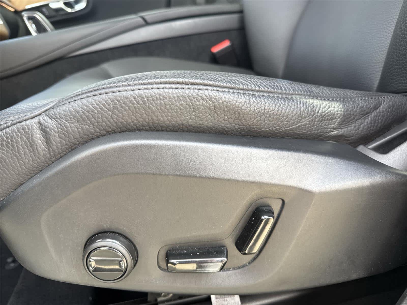 Thumbnail: 2023 Volvo XC90 - 12