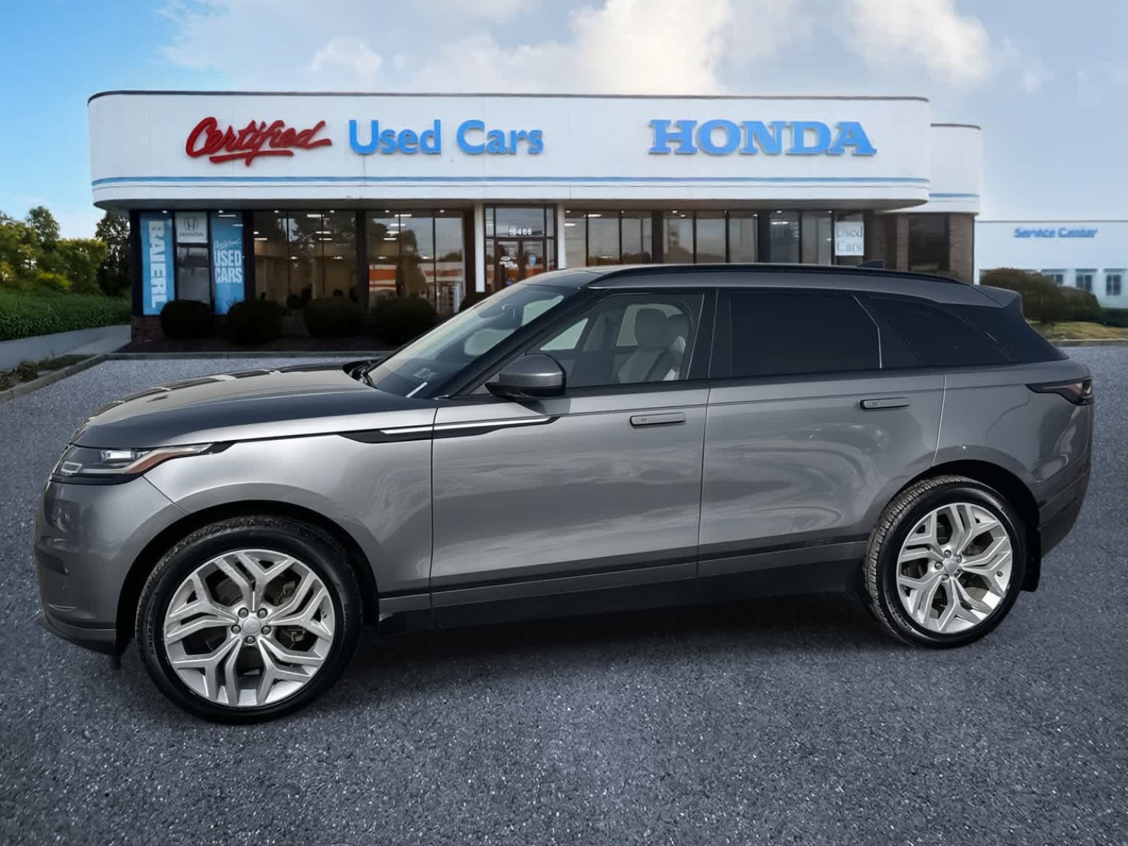 Thumbnail: 2020 Land Rover Range Rover Velar - 2