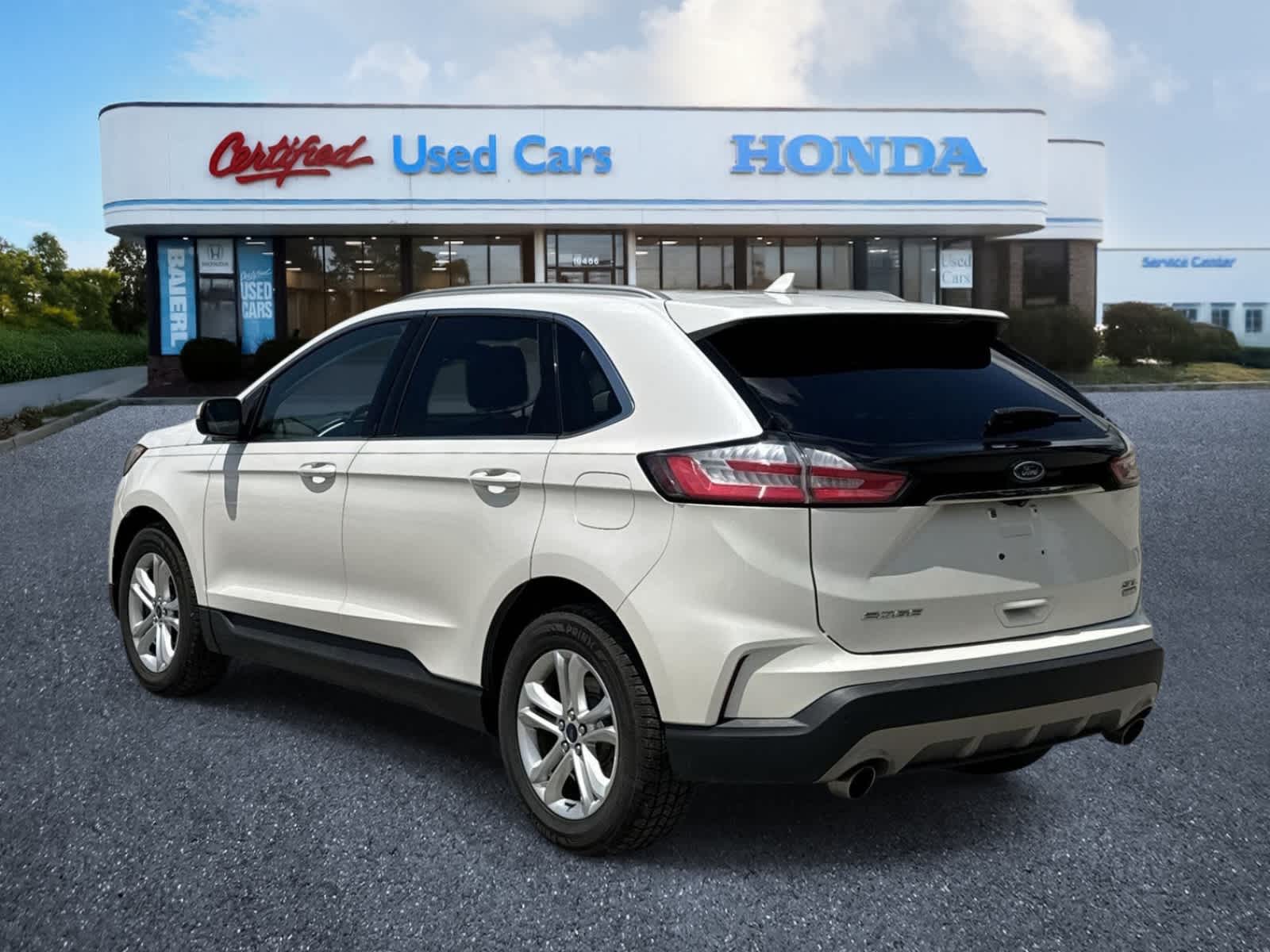 Thumbnail: 2019 Ford Edge - 3