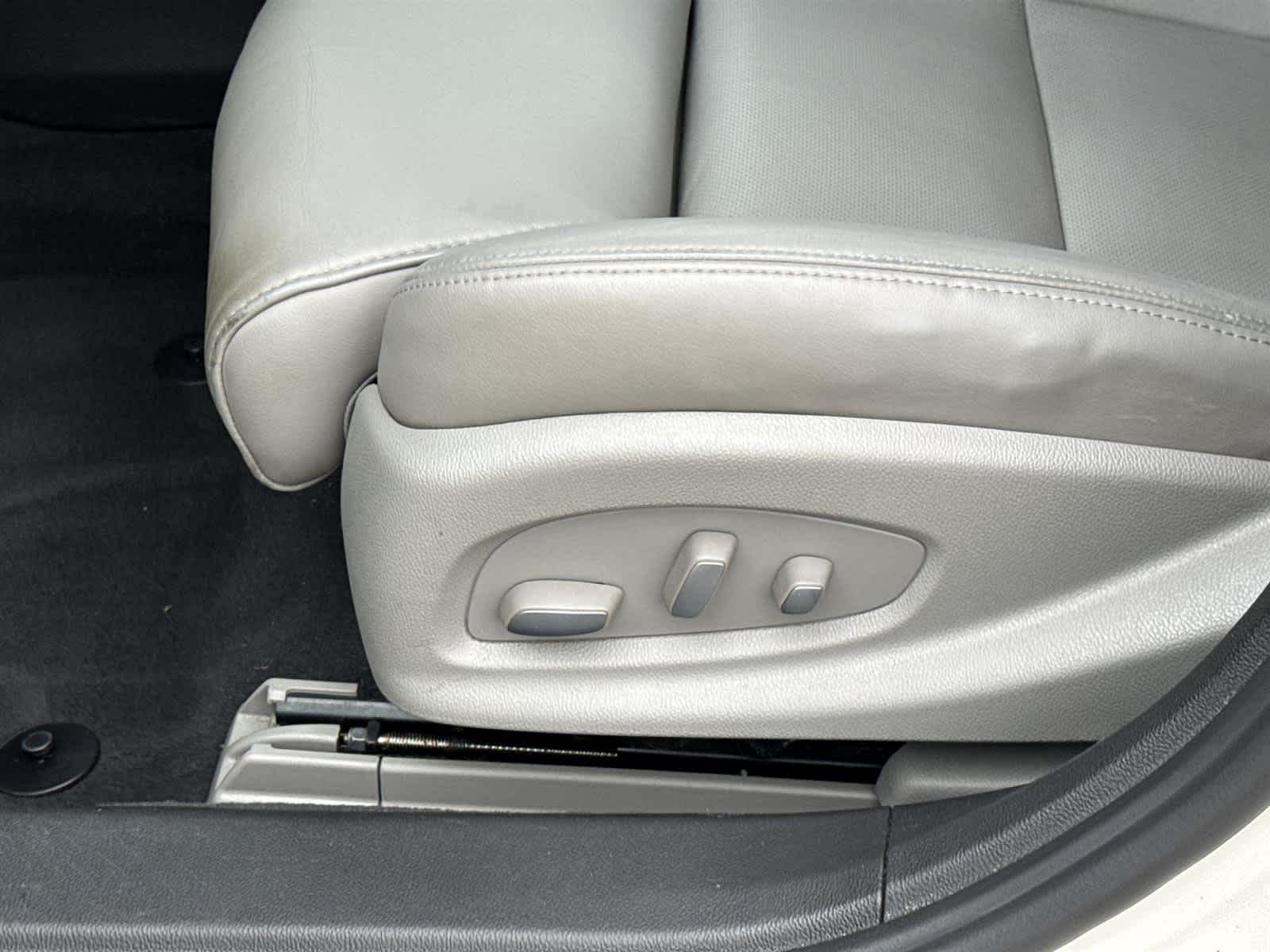 2014 Cadillac XTS Luxury 14
