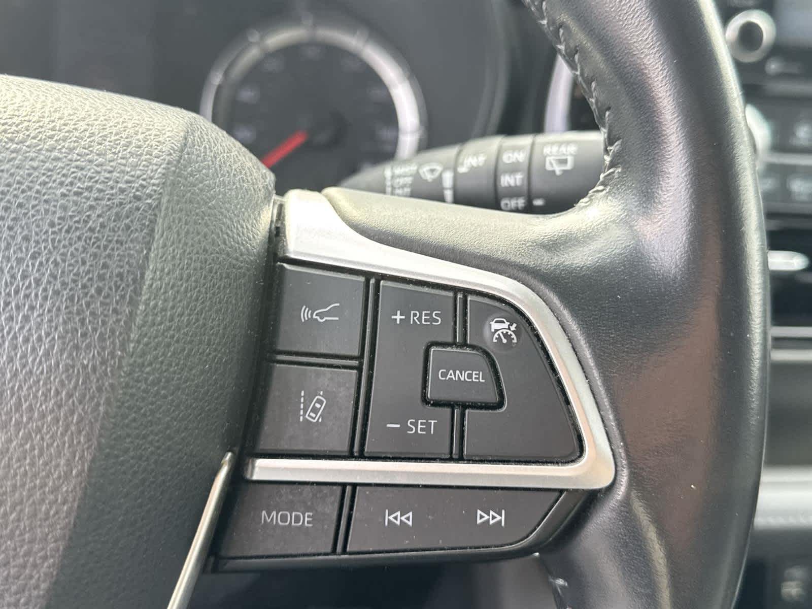 Thumbnail: 2022 Toyota Highlander - 19