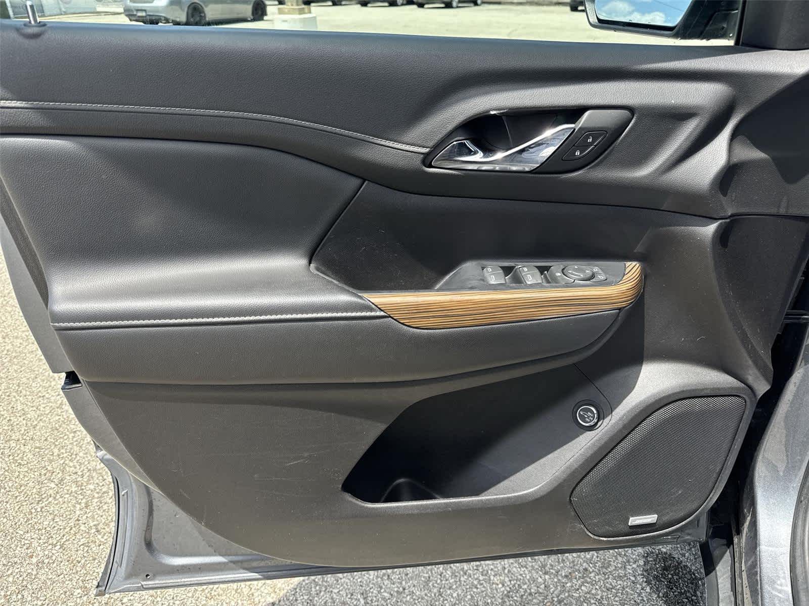 Thumbnail: 2022 GMC Acadia - 32