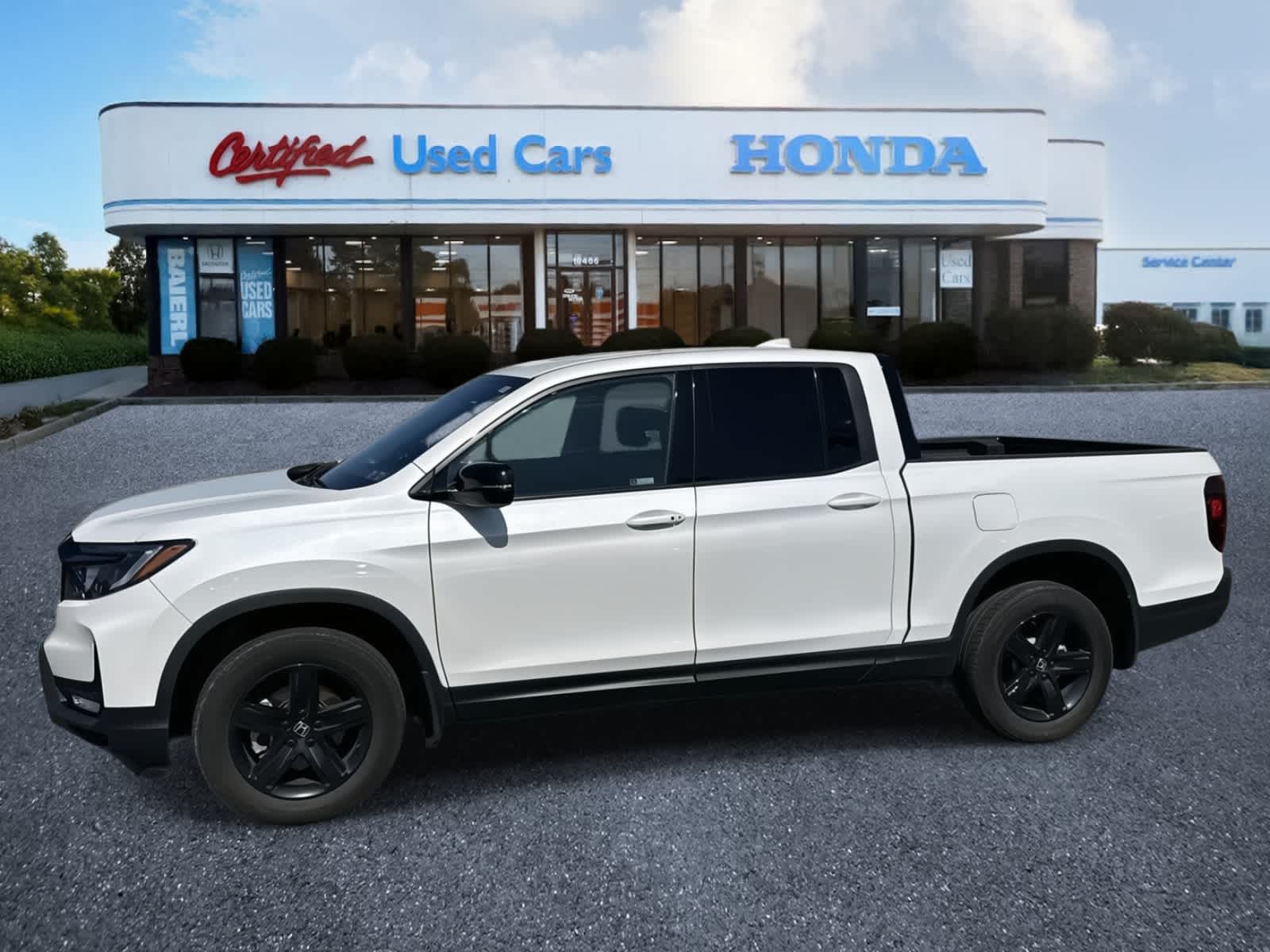 2023 Honda Ridgeline Black Edition photo 2