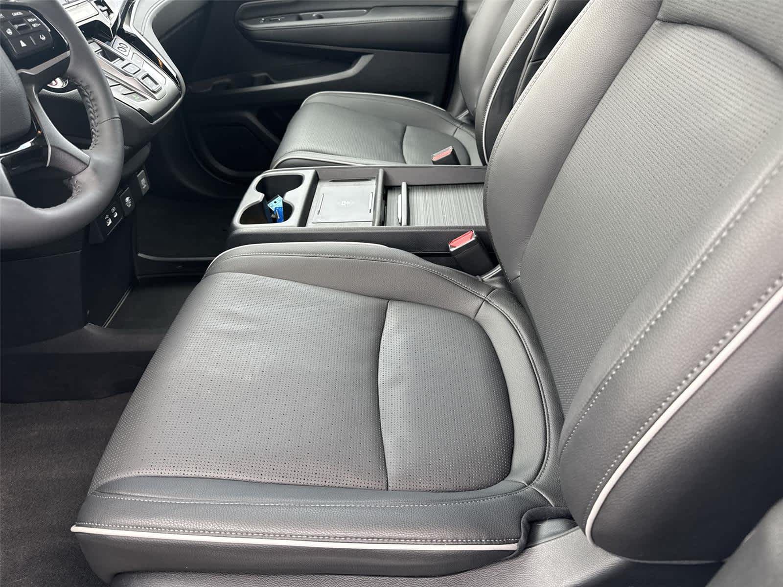 2026 Honda Odyssey Elite - Photo 13
