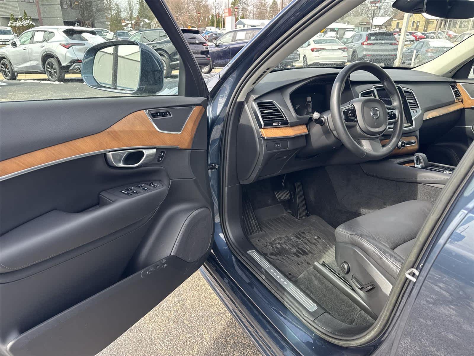 Thumbnail: 2023 Volvo XC90 - 2