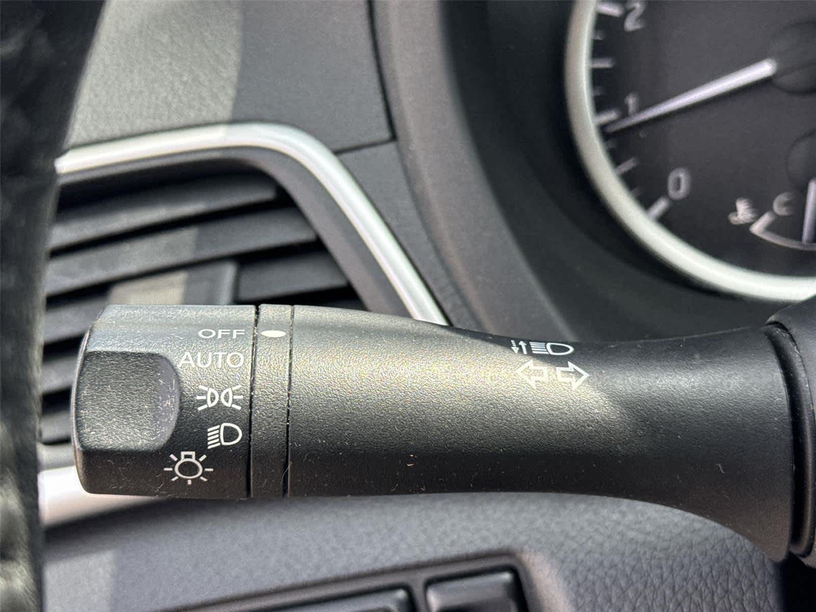 Thumbnail: 2019 Nissan Sentra - 24